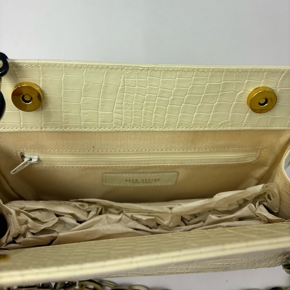 BETH LEVINE CROSSBODY BAG - Picture 6 of 6